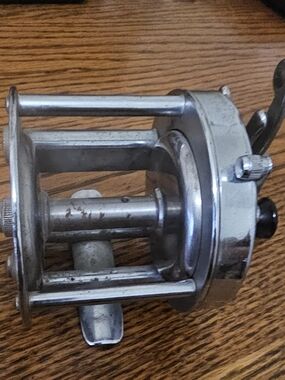 Vintage Shakespeare Fishing Reel, Model GE